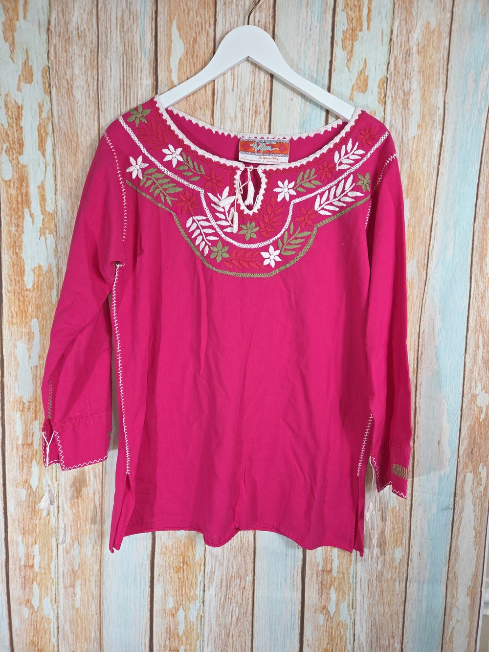 Nativa Hot Fuchsia Pink Embroidered Floral Tunic Top. Size S